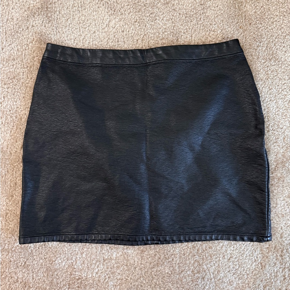 Forever 21 faux Leather mini skirt